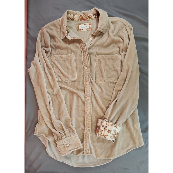 Women's Thread & Supply Velvet Long Sleeve Button Down Shirt Champagne Small - Picture 3 of 5